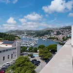 Marina View Apartamento *